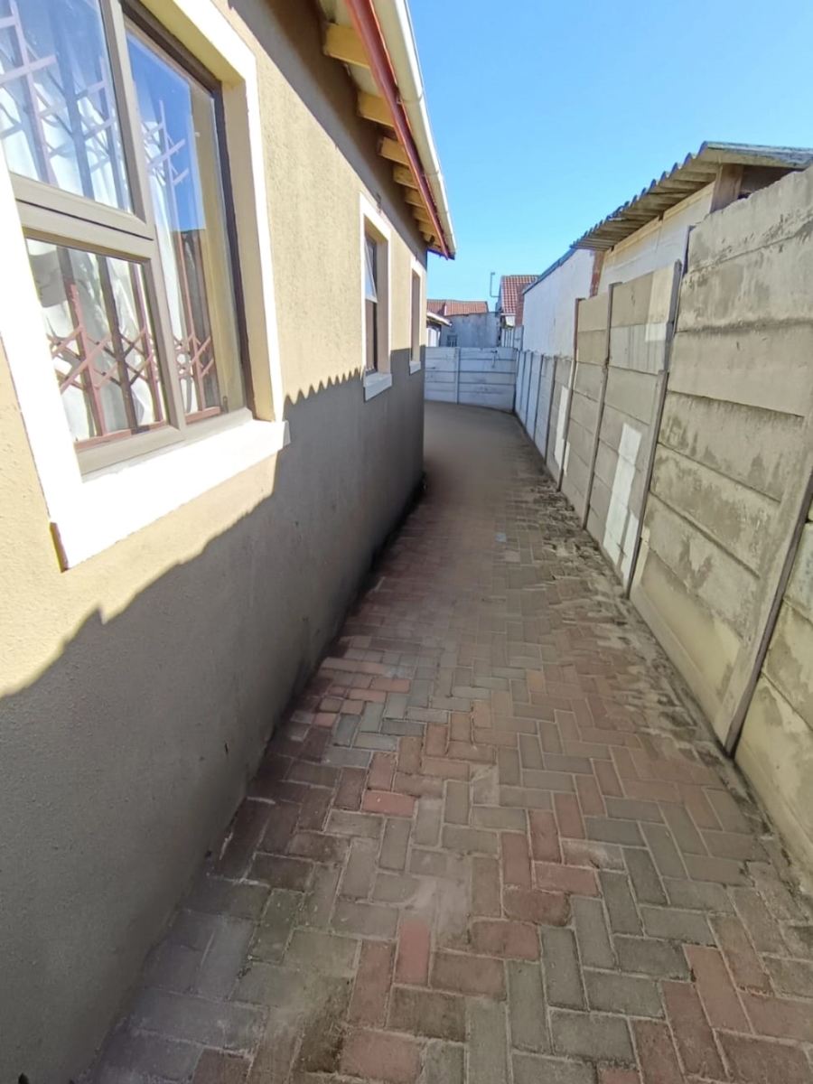 3 Bedroom Property for Sale in Brentwood Park Western Cape